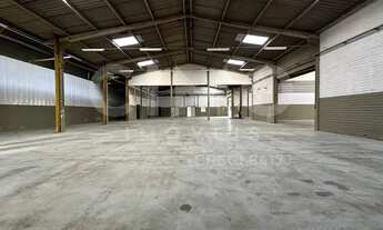 Imagem 2: Galpão 1.100m² para alugar em Blumenau, Itoupavazinha, com pátio amplo