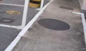 Imagem 6: Vendo um apartamento térreo 2 quartos ,área de serviço 1 vaga de garagem semi mobiliado