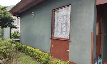 Imagem 5: Casa a venda com amplo terreno, 03 quartos, 02 vagas, no Bairro Alto em Curitiba PR