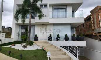 Imagem: Sobrado à venda com 3 suítes no Swiss