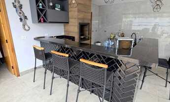 Imagem 5: Casa de Alto Padrão com Arquitetura Moderna e Acabamento Preminum