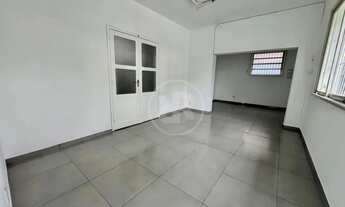 Imagem 5: Casa para fins comerciais com 150 m² privativos e 2 vagas, próximo ao Centro, no bairro Bo