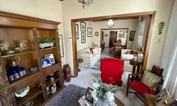 Imagem 2: Casa com pátio com 3 dormitórios, 2 banheiros e 4 vagas