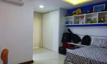 Imagem 7: Casa de condomínio para venda possui 180 metros quadrados com 6 quartos