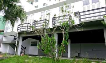 Imagem 4: Casa na Riviera com perfil Residencial/Comercial com garagem coberta para 08 carros