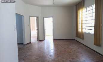 Imagem 2: Residência com 3 quartos para alugar por R$ 2500.00, 220.00 m2 - REBOUCAS - CURITIBA/PR