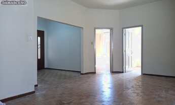 Imagem 4: Residência com 3 quartos para alugar por R$ 2500.00, 220.00 m2 - REBOUCAS - CURITIBA/PR