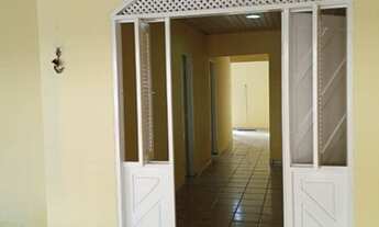 Imagem 6: Aluga-se casa (Por trás do expansivo