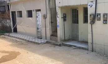 Imagem: Casa na Rosa de Fogo, tipo quitnet