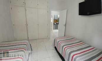 Imagem 7: Enseada - 2 dormitórios com 2 banheiros (sendo uma suíte) e 1 vaga (para até 2 carros