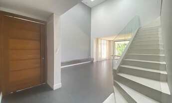 Imagem 2: Casa para aluguel tem 300 metros quadrados com 3 quartos