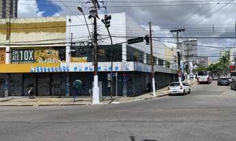 Imagem 4: Prédio Comercial (Prédio pintado de branco