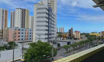 Imagem 2: Apartamento com varanda, armários projetados, segurança e em ótima localização