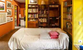 Imagem 6: Casa 480 m² 4 Quartos sendo 2 Suítes e 5 banheiros à Venda por R$ 1.800.000,00