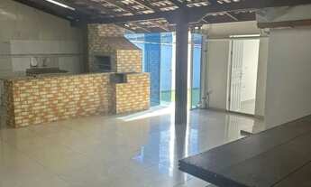 Imagem 2: Casa para locação em Barreiros, São José: 250m², 6 dormitórios, 1 suíte, 4 banheiros. Alug