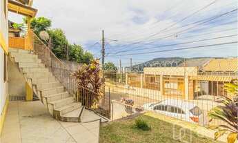 Imagem 7: Imóvel na Carlos Ribeiro da Silva com 5 dormitórios e 150m²