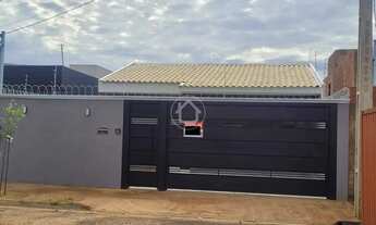 Imagem 2: CASA COM SUÍTE FIGUEIRAS DO PARQUE