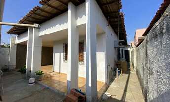 Imagem 2: Imóvel para venda possui 200 metros quadrados com 3 quartos em Saci - Teresina - PI