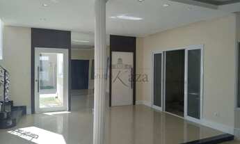 Imagem 4: Oportunidade - Casa Sobrado - Loteamento Villa Branca - 4 Dormitórios - 232,25m² - Estuda