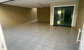 Imagem: Casa térrea, estrela dourada