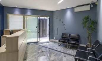 Imagem 2: Casa à venda em Campinas, Cambuí, com 6 quartos, com 220 m²