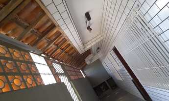 Imagem 5: Sobrado, dois domitorios, sala, cozinha 02 banheiros, piso frio, qiontal coberto, garagejm