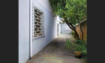 Imagem 6: Casa em Moema à Venda - Semi Reformada Quintal espaçoso e rua tranquila