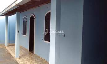 Imagem: Casa à venda, 2 quartos, 3 vagas, Ouro