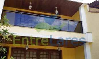 Imagem: Portuguesa 4 quartos sendo 2 ste 1 master