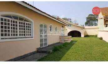 Imagem 2: Casa Arujazinho Casa com 3 dormitórios