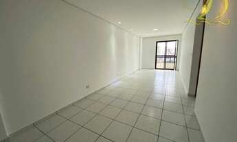 Imagem 2: Apartamento de 2 quartos com sacada e vista do mar à venda na Vila Guilhermina, aceita fin