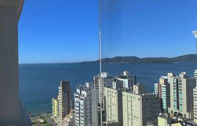 Imagem 2: OPORTUNIDADE!!! Apto de 4 suítes DECORADO - VISTA MAR em Meia Praia - Itapema - SC