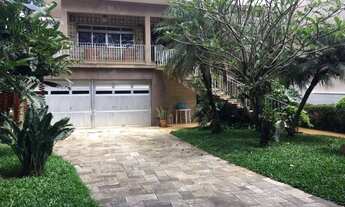 Imagem: Casa assobradada no Horto Florestal com