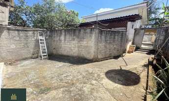 Imagem 3: Aluguel de Barracão nos Fundos com 02 Quartos, 3 Garagens Santa Genoveva