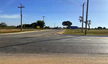 Imagem: Particular vende terreno de 1800 metros