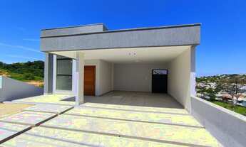 Imagem 3: Excelente Casa Duplex À Venda No Condomínio Vale dos Cristais - Macaé RJ