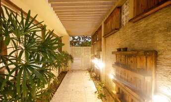 Imagem 4: Casa de condomínio com 341m² com 5 quartos (4suítes