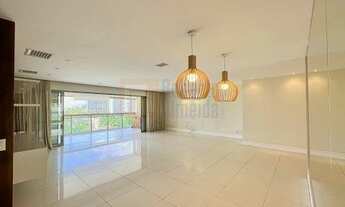 Imagem 2: Apartamento para aluguel possui 260 metros quadrados com 4 quartos