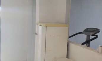 Imagem 7: Apartamento 01 quarto semi mobiliado de frente para a rua com sacada