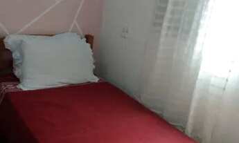 Imagem 2: Quarto para mulher