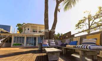 Imagem 2: Casa Beira Mar com Piscina na Praia do Centro - Bombinhas