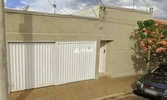 Imagem: Casa para alugar no bairro Vila Olímpica