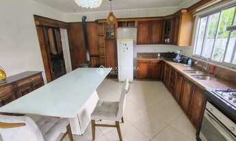 Imagem: Casa a venda no bairro Niterói de 3 dormitórios