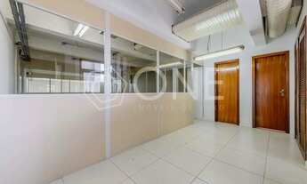 Imagem 4: Prédio comercial no Menino Deus