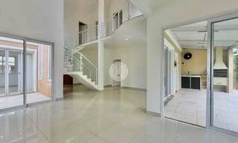 Imagem: Casa em Condomínio com 04 Quartos para