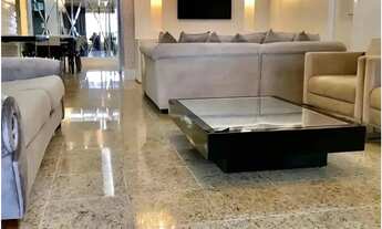 Imagem 2: Edifício Varandas na Ponta Negra, 240m2, 4 suites, andar alto. Mobiliado.100 metros da Pra