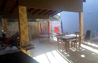 Imagem 2: Comércio de esquina e casa em Cuiabá/Jardim Nossa Senhora Aparecida