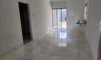 Imagem 3: CASA COM SUÍTE FIGUEIRAS DO PARQUE