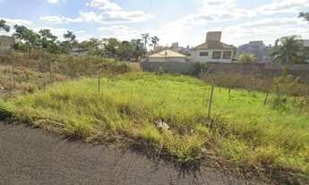 Imagem: Terreno à venda no bairro Jardim Karaíba