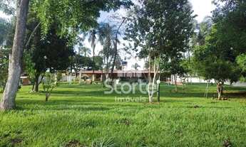 Imagem 2: Rancho à venda de Porteira Fechada por R$ 2.000.000 - Condomínio Fechado na Represa de Mir